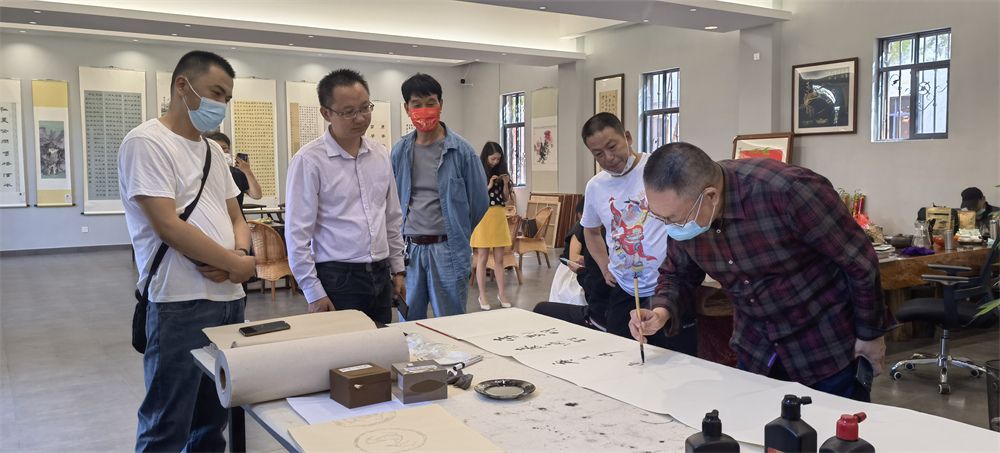 翰墨丹青繪威楚，青春風(fēng)華映滇中——記“威楚風(fēng)”楚雄第六屆青年書(shū)畫(huà)作品聯(lián)展